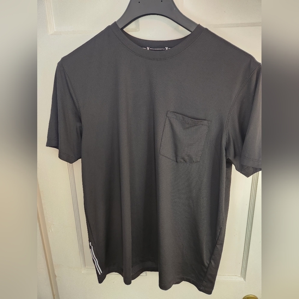 Kenneth Cole Medium Black Mobility Knit Pocket T-Shirt Super Soft Flex